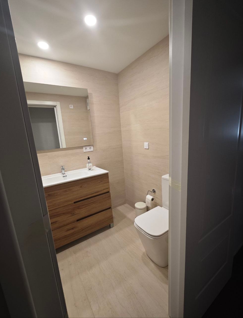 Resultado del baño Luxe en Moncada, detalle del acabado